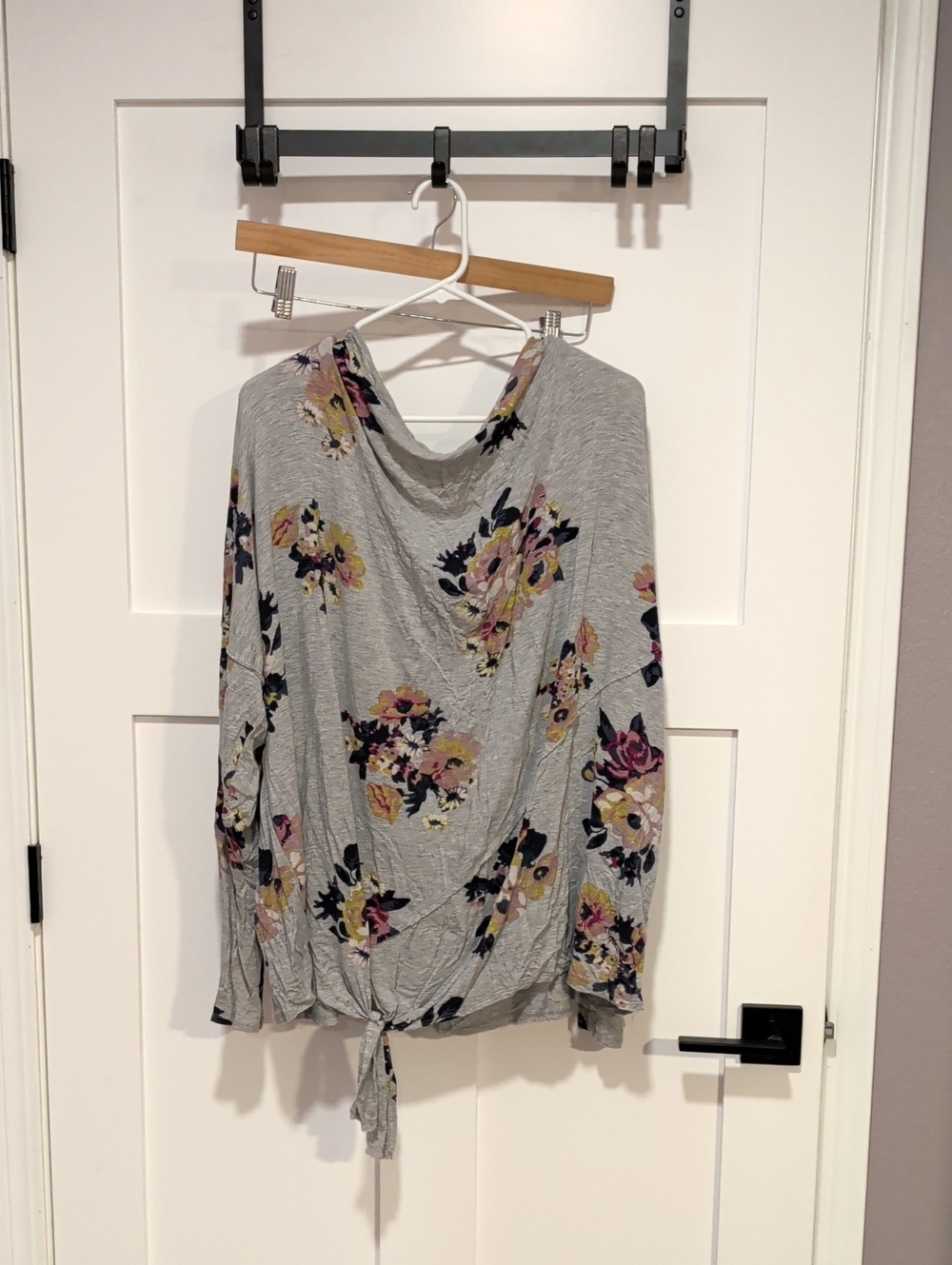 Maurices Gray Floral Long Sleeve Tie-Front Tunic